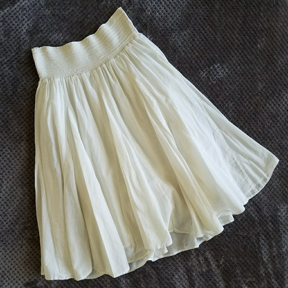 Old Navy Dresses & Skirts - Old Navy white skirt